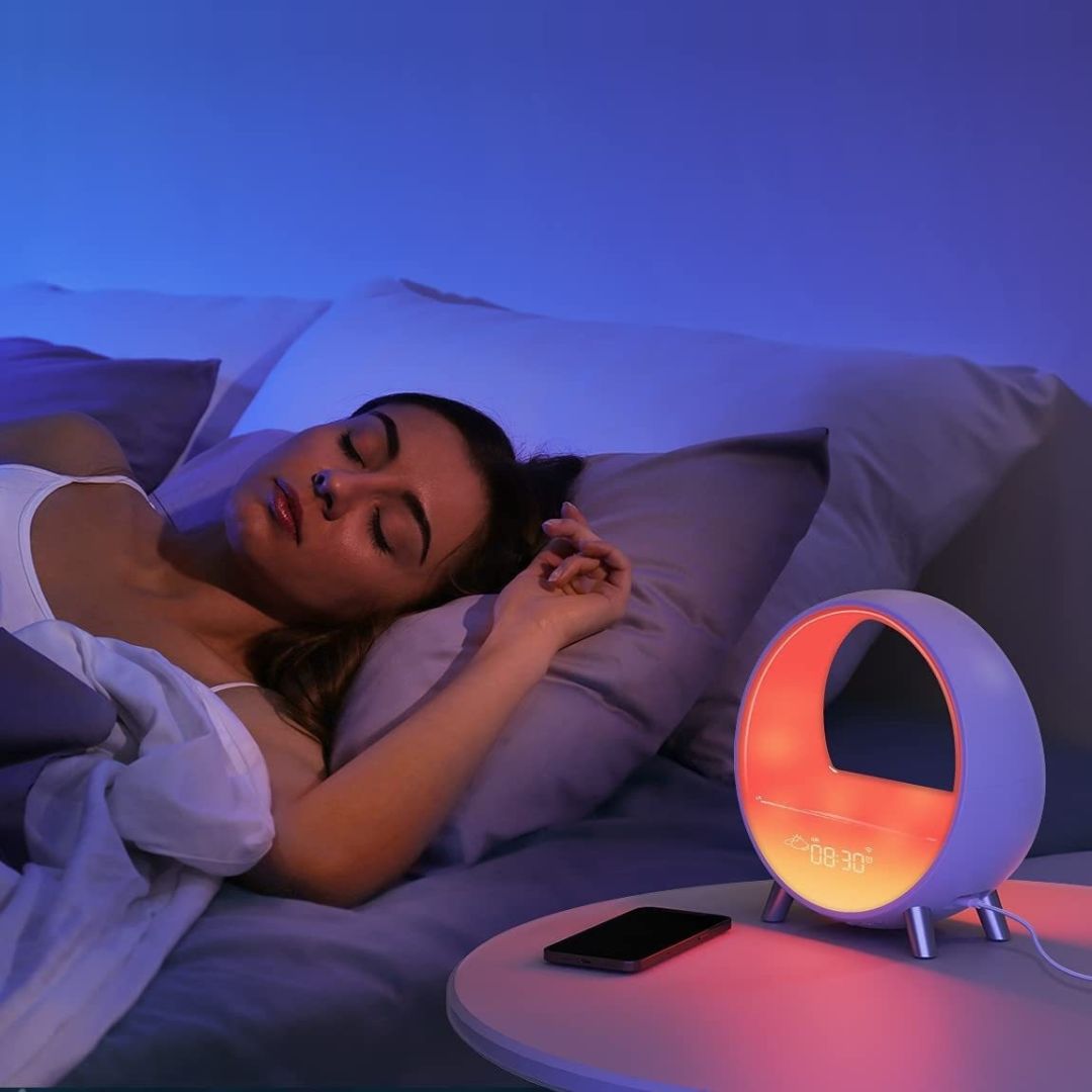 Lampe de Chevet Réveil, Bluetooth, et Recharge Sans-Fil – Lumière Douillette